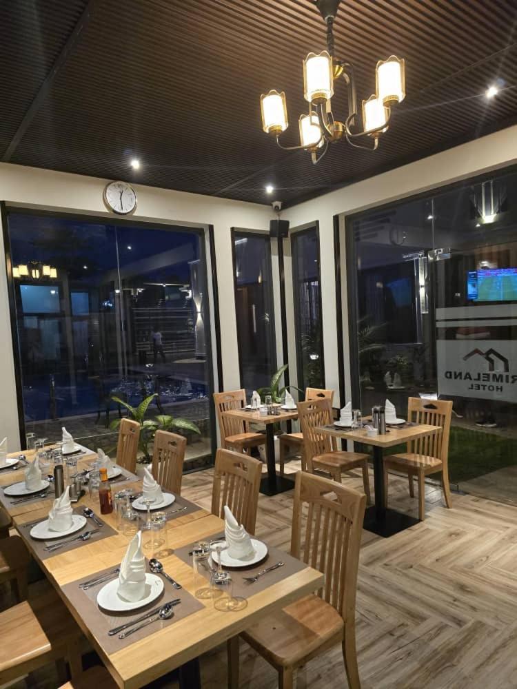 מושי Primeland Hotel מראה חיצוני תמונה
