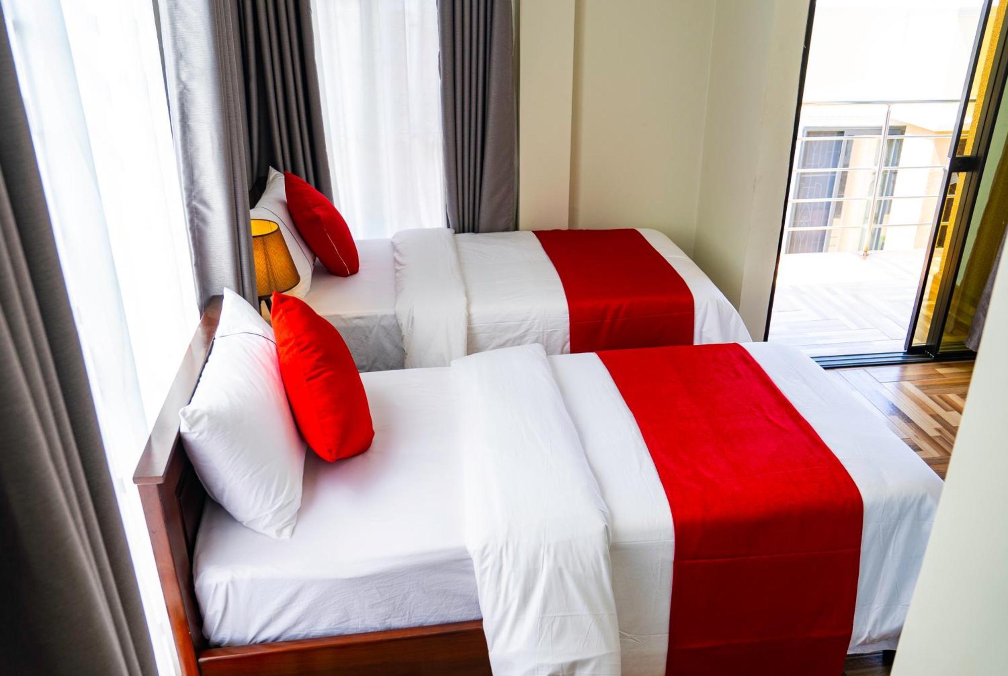 מושי Primeland Hotel מראה חיצוני תמונה